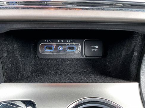 Used 2018 Jeep Grand Cherokee Overland AWD/4WD image 32