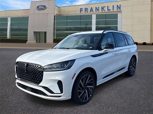 New 2026 Lincoln Aviator Black Label w/ Jet Appearance Package image 3