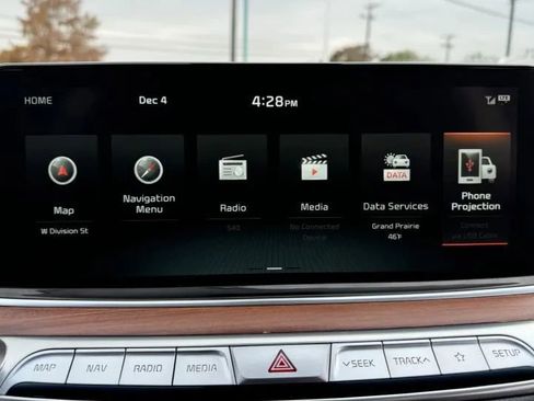 Used 2019 Kia K900 Luxury image 34