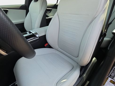 Used 2024 Mercedes-Benz C 300 Sedan image 15