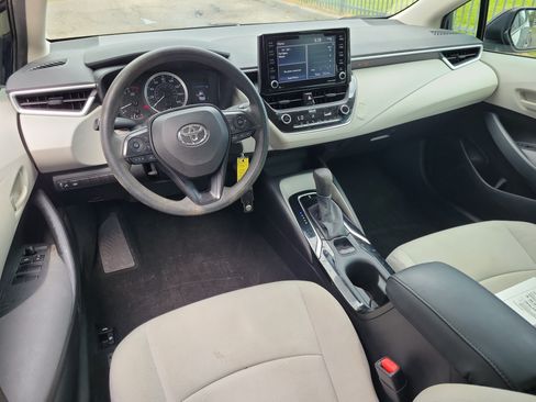 Used 2022 Toyota Corolla LE FWD image 14
