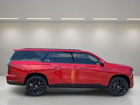 Certified 2025 Cadillac Escalade ESV Sport Platinum w/ LPO, ONYX Package AWD/4WD image 5