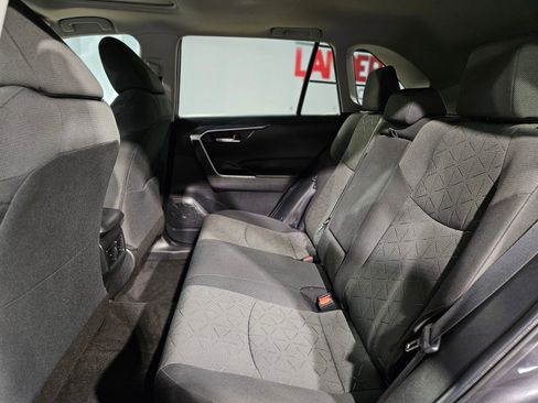 Used 2022 Toyota RAV4 XLE w/ Convenience Package image 37