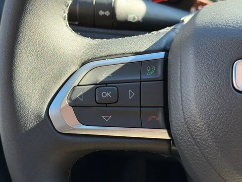 New 2026 Jeep Compass Latitude w/ Sun and Sound Group AWD/4WD image 18