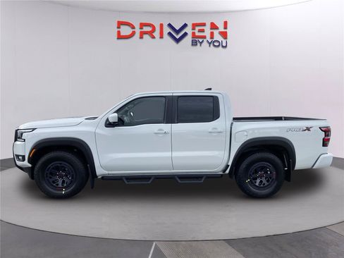 New 2026 Nissan Frontier Pro-X w/ Pro-X Convenience Package RWD image 8