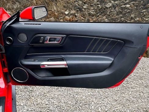 Used 2020 Ford Mustang Premium RWD image 20