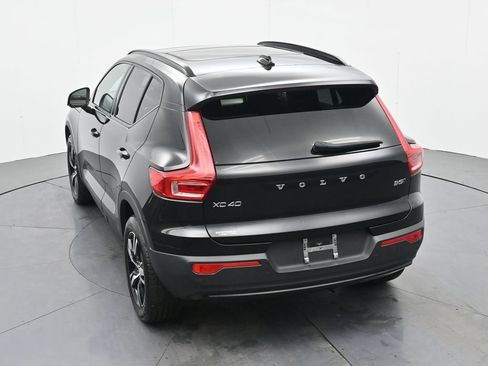 Used 2024 Volvo XC40 B5 Core AWD/4WD image 27