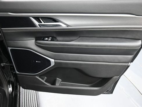 New 2026 Jeep Grand Wagoneer L Limited w/ Premium Group II image 16