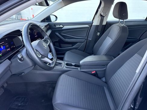 Certified 2025 Volkswagen Jetta S image 17