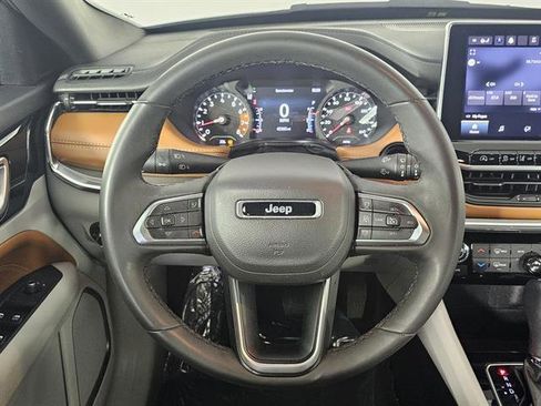 Used 2024 Jeep Compass Limited image 27