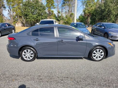Used 2023 Toyota Corolla LE image 9