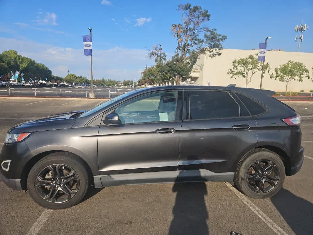 Used 2018 Ford Edge SEL w/ Equipment Group 201A FWD image 4