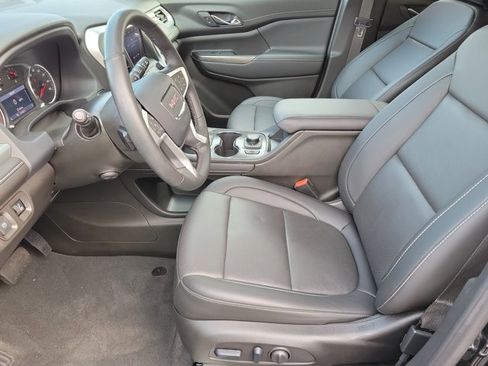 Used 2023 GMC Acadia SLT w/ Preferred Package image 12