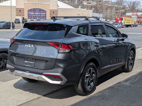 Certified 2024 Kia Sportage LX image 6