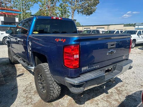 Used 2018 Chevrolet Silverado 1500 LT w/ All Star Edition AWD/4WD image 4