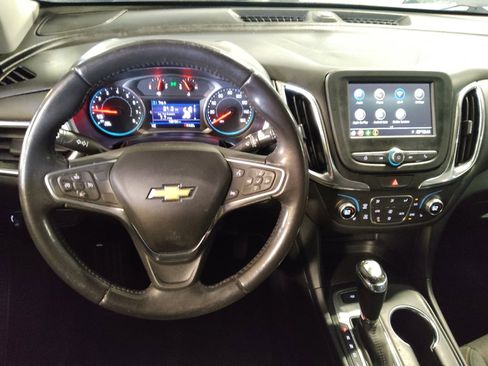 Used 2019 Chevrolet Equinox LT FWD image 22
