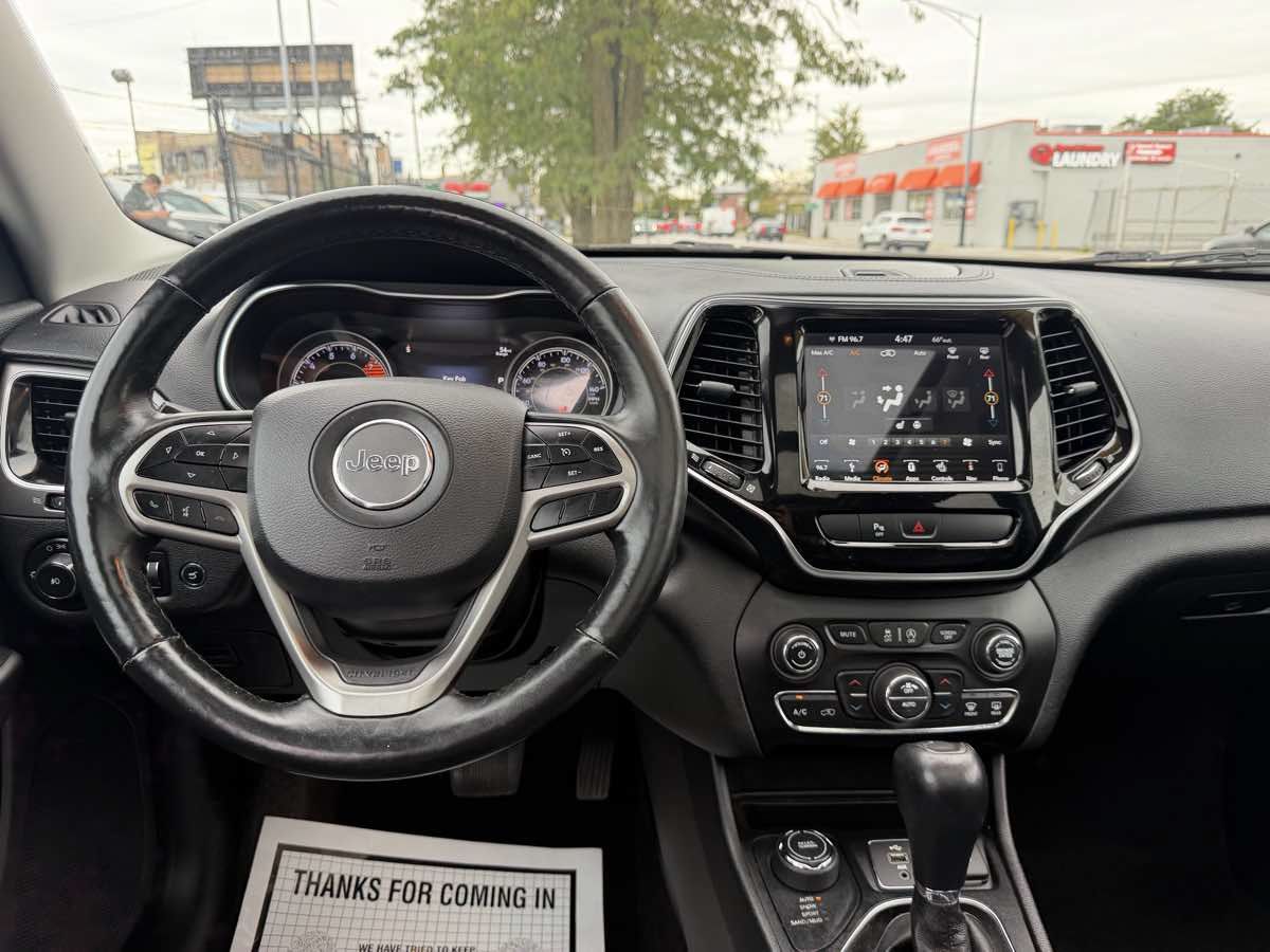 Used 2019 Jeep Cherokee Limited w/ Trailer Tow Group AWD/4WD image 21