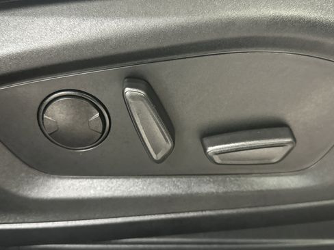 Used 2023 Ford Explorer XLT w/ Equipment Group 202A image 24