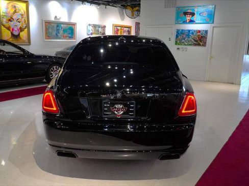 Used 2017 Rolls-Royce Ghost RWD image 6