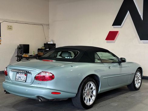 Used 2001 Jaguar XKR Convertible RWD image 13