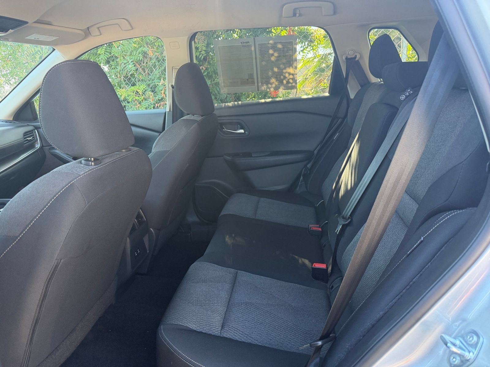 Used 2025 Nissan Rogue SV FWD image 27