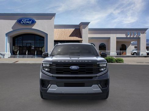 New 2025 Ford Expedition Max Platinum w/ Driver's Package image 6