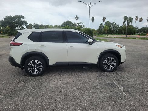 Used 2021 Nissan Rogue SV FWD image 5