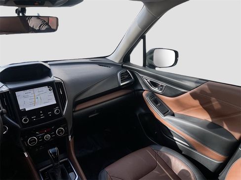 Used 2024 Subaru Forester Touring w/ Pop Package 2 image 25