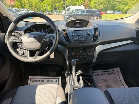 Used 2017 Ford Escape SE AWD/4WD image 14
