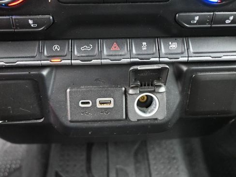 Used 2019 Chevrolet Silverado 1500 LT w/ Texas Edition image 9