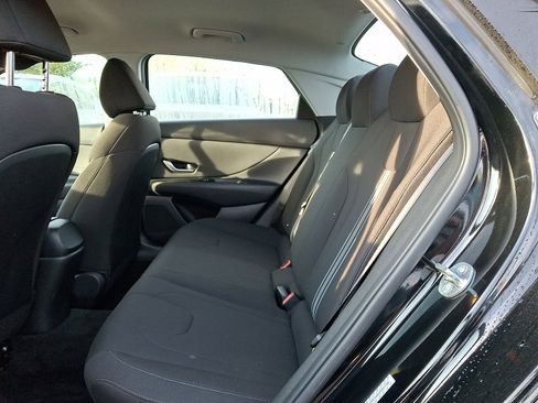 Certified 2023 Hyundai Elantra SEL w/ Convenience Package image 10