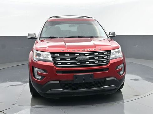 Used 2017 Ford Explorer XLT w/ Equipment Group 202A image 26