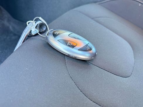 Used 2025 Hyundai Elantra SEL image 25