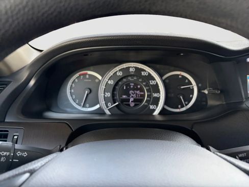 Used 2015 Honda Accord EX image 28