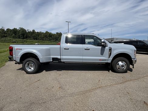 New 2026 Ford F350 King Ranch w/ Chrome Package AWD/4WD image 6