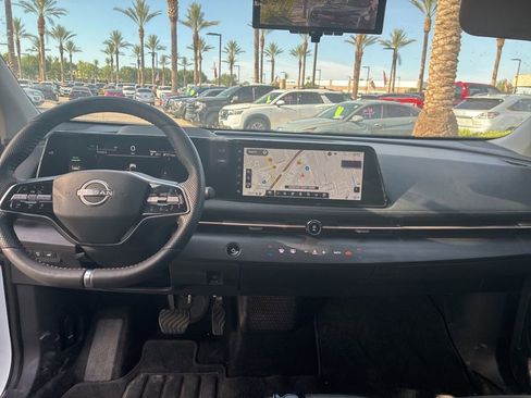 Used 2024 Nissan Ariya FWD image 11
