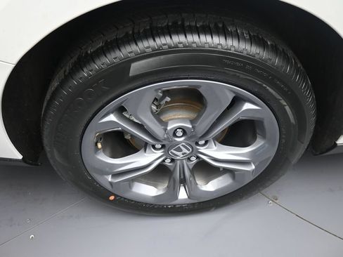 Certified 2024 Honda Accord EX image 12