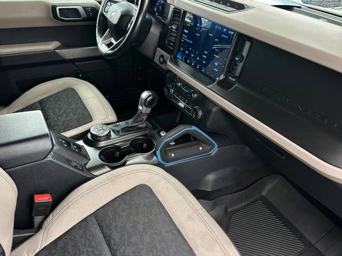 Certified 2022 Ford Bronco Wildtrak AWD/4WD image 15