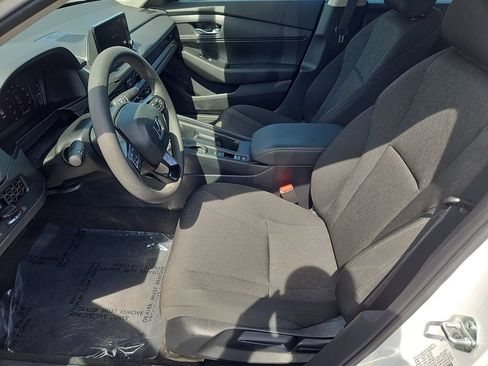 Certified 2025 Honda Accord LX image 25