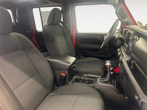 Used 2023 Jeep Gladiator Sport image 15