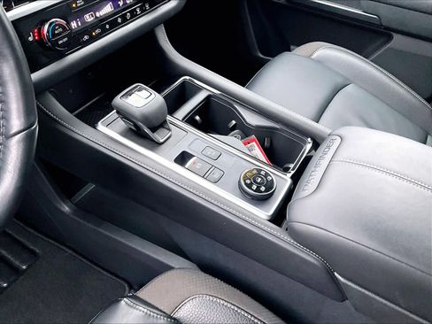 Used 2024 Nissan Pathfinder SL w/ SL Premium Package image 21