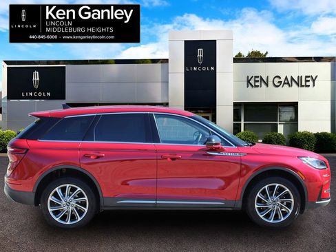 Used 2023 Lincoln Corsair AWD w/ Equipment Group 101A image 8