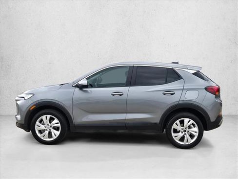 Used 2025 Buick Encore GX Preferred AWD/4WD image 9
