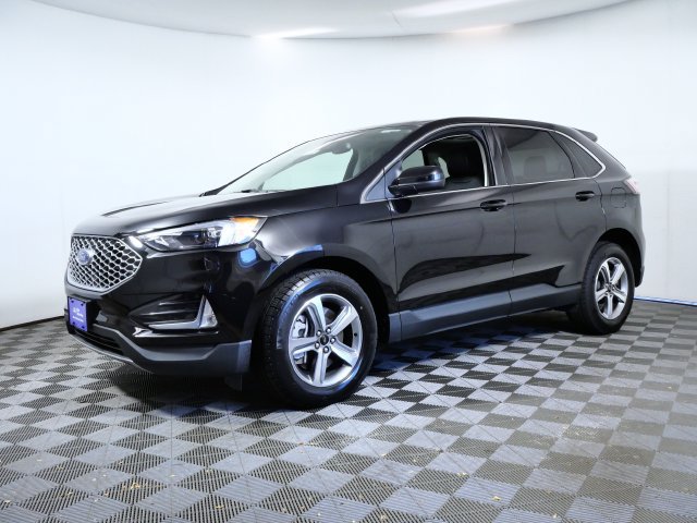 Certified 2024 Ford Edge SEL w/ Convenience Package AWD/4WD image 2