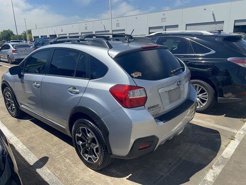Used 2015 Subaru Crosstrek 2.0i Limited image 4