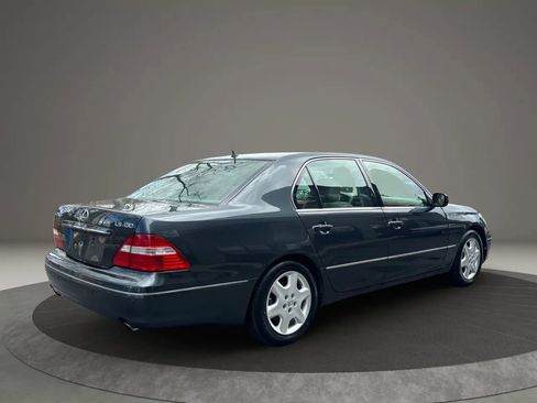 Used 2004 Lexus LS 430 RWD image 5