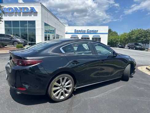Used 2021 MAZDA MAZDA3 s FWD image 4