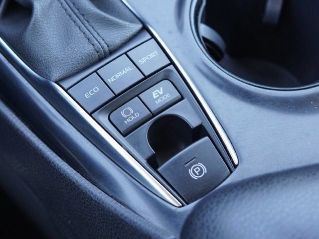 Used 2020 Toyota Camry SE FWD image 33