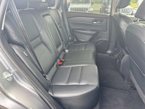 Used 2023 Nissan Rogue SV w/ SV Premium B Package FWD image 24