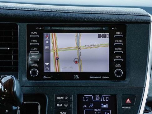 Used 2019 Toyota Sienna Limited Premium AWD/4WD image 14